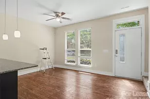 951 Warren Burgess Ln, Charlotte, NC 28205 - Photo 4