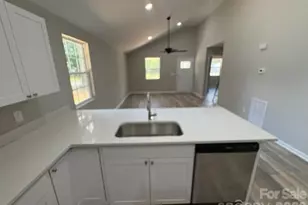 514 Gardner St, Shelby, NC 28150 - Photo 16