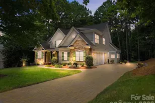 240 Silver Cliff Dr, Mount Holly, NC 28120 - Photo 2