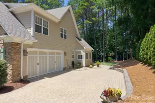 240 Silver Cliff Dr, Mount Holly, NC 28120 - Photo 8