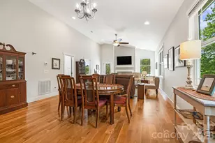 82 Summit Cir, Hendersonville, NC 28739 - Photo 8