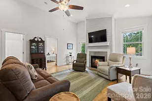 82 Summit Cir, Hendersonville, NC 28739 - Photo 14