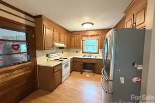 102 Nob Hill Dr, Gaffney, SC 29340 - Photo 6