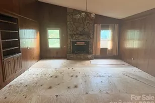 102 Nob Hill Dr, Gaffney, SC 29340 - Photo 2