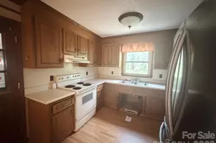 102 Nob Hill Dr, Gaffney, SC 29340 - Photo 4