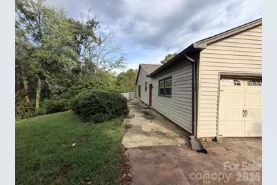102 Nob Hill Drive, Gaffney, SC 29340 - Photo 18