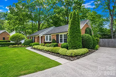 5305 Newgate Court, Charlotte, NC 28226 - Photo 2