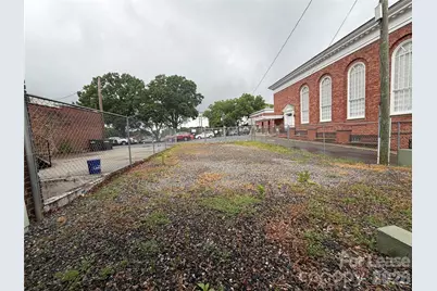 119 E Broad Street, Statesville, NC 28677 - Photo 16