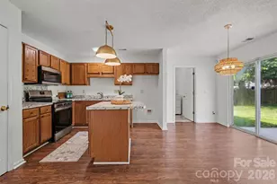 1910 Olsen Ln, Charlotte, NC 28213 - Photo 8