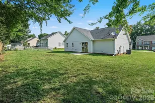 1910 Olsen Ln, Charlotte, NC 28213 - Photo 4