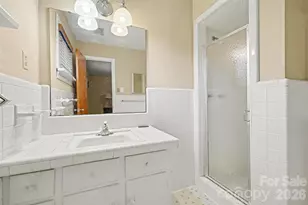 298 Enwood Dr, Charlotte, NC 28214 - Photo 20