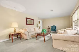298 Enwood Dr, Charlotte, NC 28214 - Photo 8
