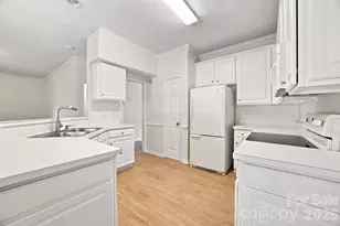12313 Carolina Crossing Dr, Charlotte, NC 28273 - Photo 10