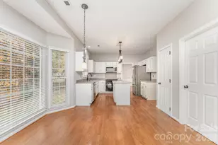 5923 Swanston Dr, Charlotte, NC 28269 - Photo 10