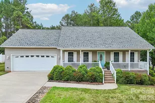 2182 Evergreen Dr, Newton, NC 28658 - Photo 2