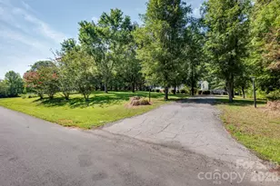 2322 Cyrus Dr, Clover, SC 29710 - Photo 4