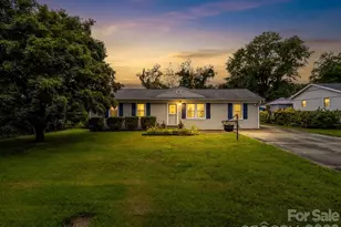 119 Scenic View Dr, Swannanoa, NC 28778 - Photo 1
