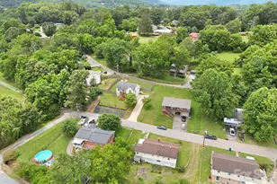 320 Meadowbrook Dr, Canton, NC 28716 - Photo 32