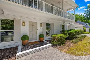 1340 Piccadilly Dr, Charlotte, NC 28211 - Photo 2