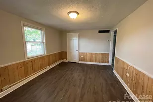 1508 Beechwood Dr, Gastonia, NC 28052 - Photo 2