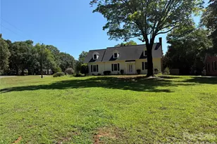 207 Edgemont Dr, Shelby, NC 28150 - Photo 2