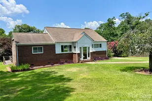 2307 McLean St, Gastonia, NC 28054 - Photo 4