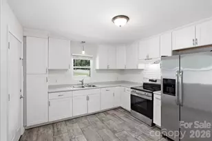 4324 Hidden Valley Rd, Charlotte, NC 28213 - Photo 12