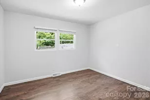 4324 Hidden Valley Rd, Charlotte, NC 28213 - Photo 14