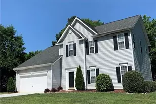 7010 Duchamp Dr, Charlotte, NC 28215 - Photo 2