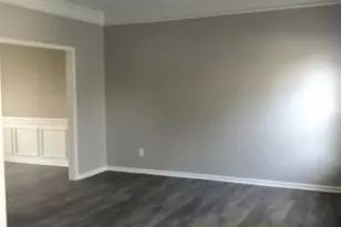 7010 Duchamp Dr, Charlotte, NC 28215 - Photo 8