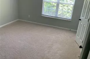 7010 Duchamp Dr, Charlotte, NC 28215 - Photo 4