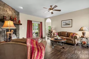 3992 Brickfield St, Hickory, NC 28602 - Photo 10