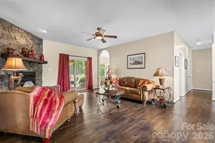3992 Brickfield St, Hickory, NC 28602 - Photo 14