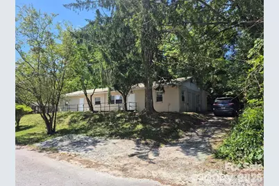1745 Meadowbrook Terrace, Hendersonville, NC 28792 - Photo 4