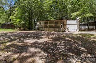 2228 Lannie Ln, Rock Hill, SC 29730 - Photo 2