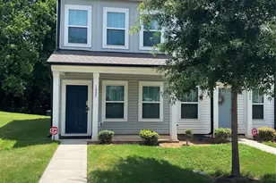 1005 Plaza Walk Dr, Charlotte, NC 28215 - Photo 1