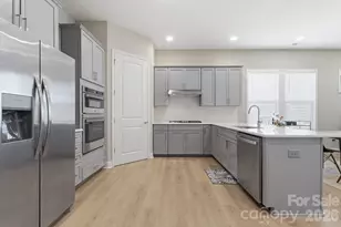 17138 Sand Bank Rd, Charlotte, NC 28278 - Photo 6