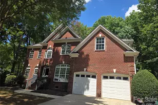 6301 Crown Hill Dr, Charlotte, NC 28227 - Photo 2