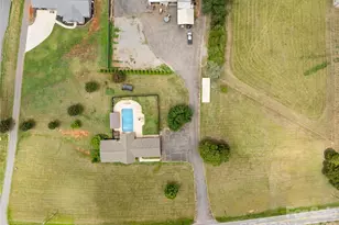 7610 Long Island Rd, Catawba, NC 28609 - Photo 10