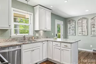 66 Hampden Rd, Asheville, NC 28805 - Photo 18