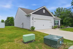 129 Lightning Dr, Shelby, NC 28152 - Photo 2