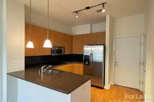 525 E 6th St, Charlotte, NC 28202 - Photo 2