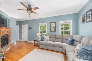 527 East St, Candler, NC 28715 - Photo 8