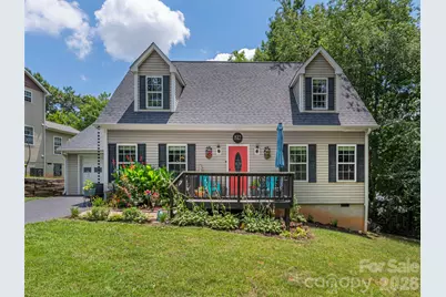 527 East Street, Candler, NC 28715 - Photo 2
