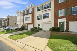 1526 Royal Auburn Ave, Fort Mill, SC 29708 - Photo 2