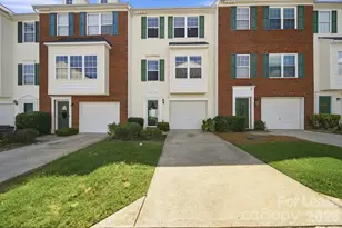 1526 Royal Auburn Ave, Fort Mill, SC 29708 - Photo 4