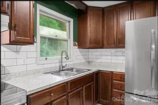 11526 US Hwy 421 None, Purlear, NC 28665 - Photo 12