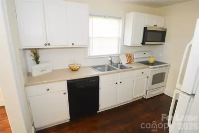 1424 Kennon Street, Charlotte, NC 28205 - Photo 8
