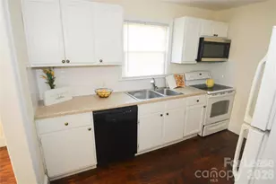 1424 Kennon St, Charlotte, NC 28205 - Photo 8