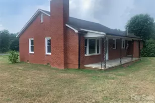6231 Nc 16 Hwy N, Taylorsville, NC 28681 - Photo 1